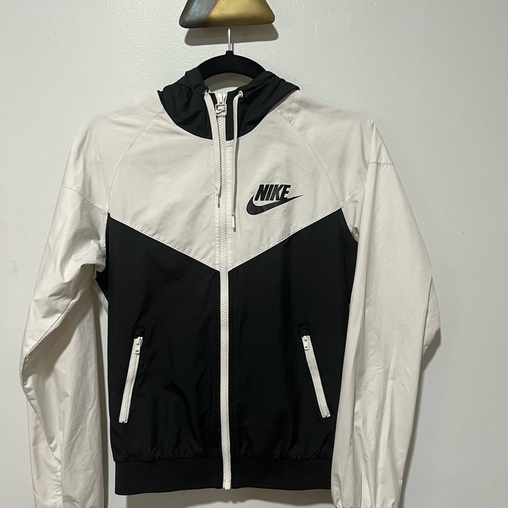 Nike Men's Black and White Jacket